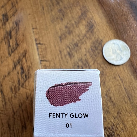 Fenty Gloss Bomb in Fenty Glow- Mini NIB - Picture 6 of 7